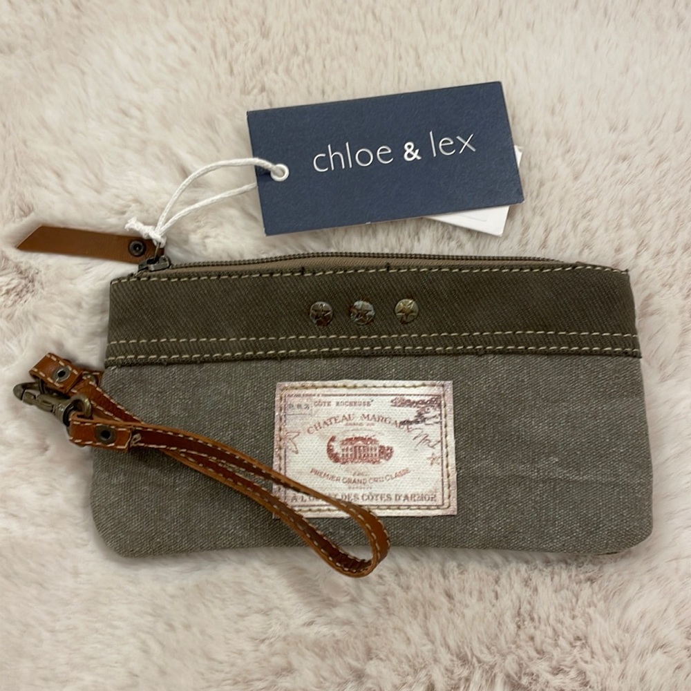Womens wristlet gray green color NWT